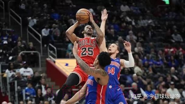 德罗赞高难度翻身后仰压哨命中，目前8中7得到19分2板2助